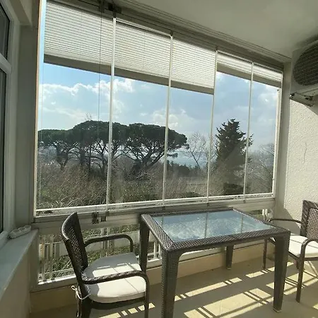 Beylerbeyi Apartment